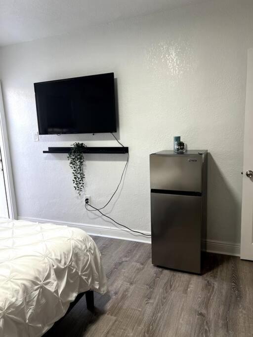 Nice And Cozy Guest House Miami Exterior foto